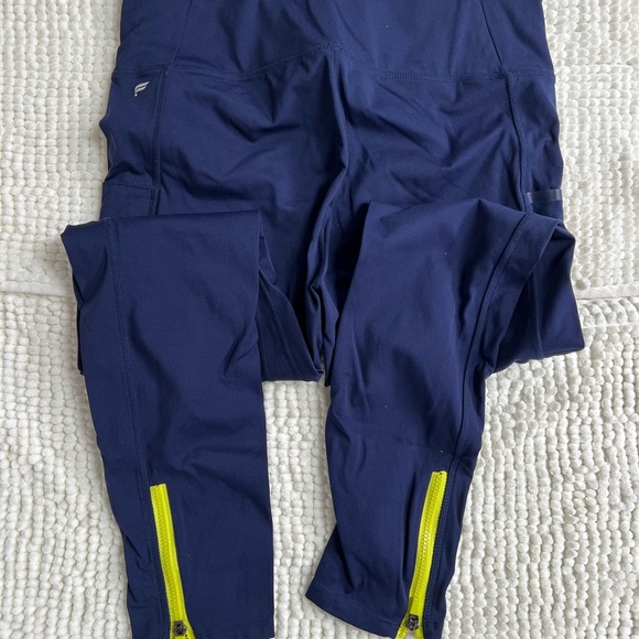 Fabletics Trinity High Wasted Utility Leggings - Picture 1 of 7
